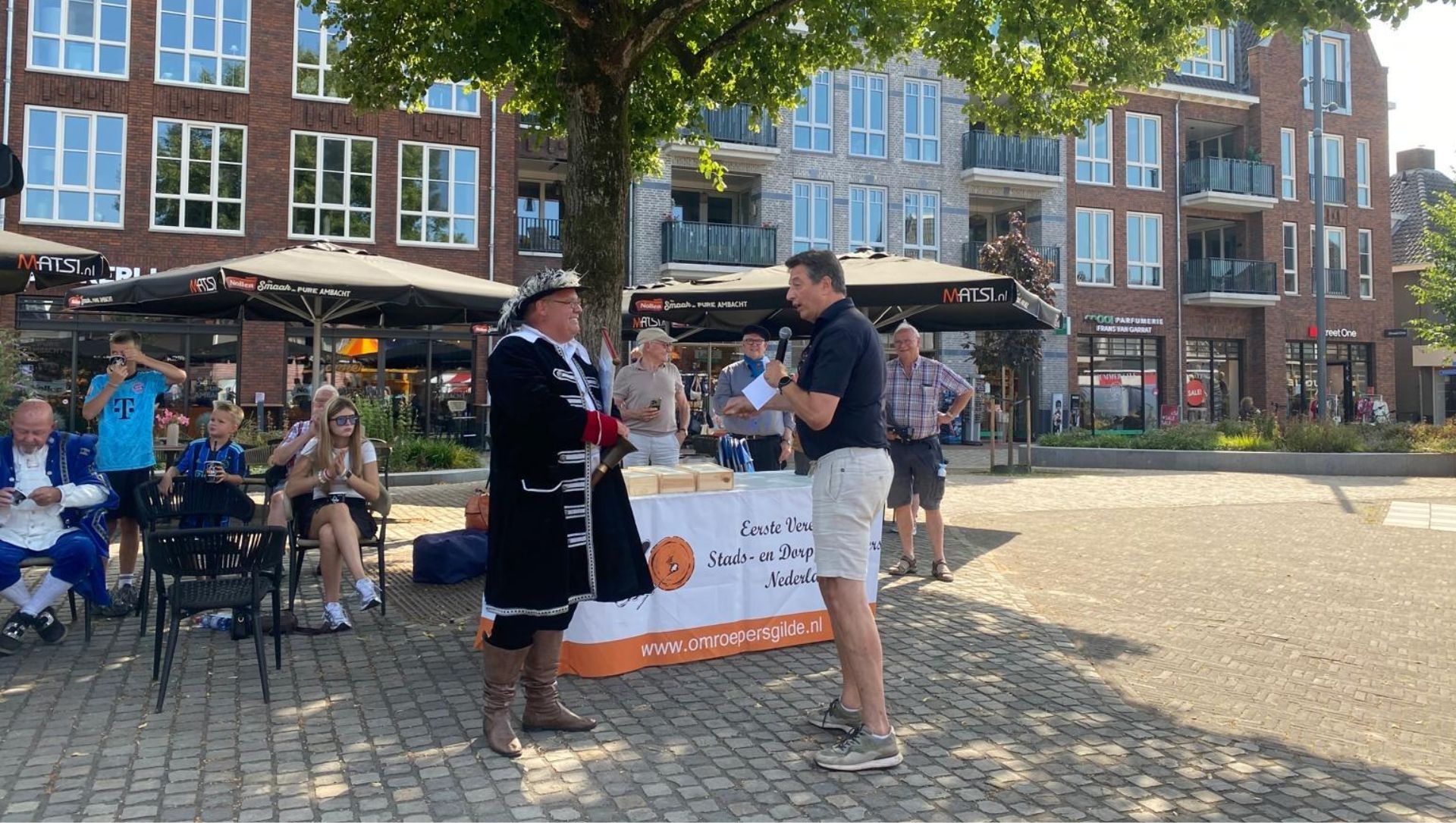 Foto: Stadsomroeper Gertjan uit Elburg op 0,2 punt van de winst: ‘Dit smaakt naar meer’