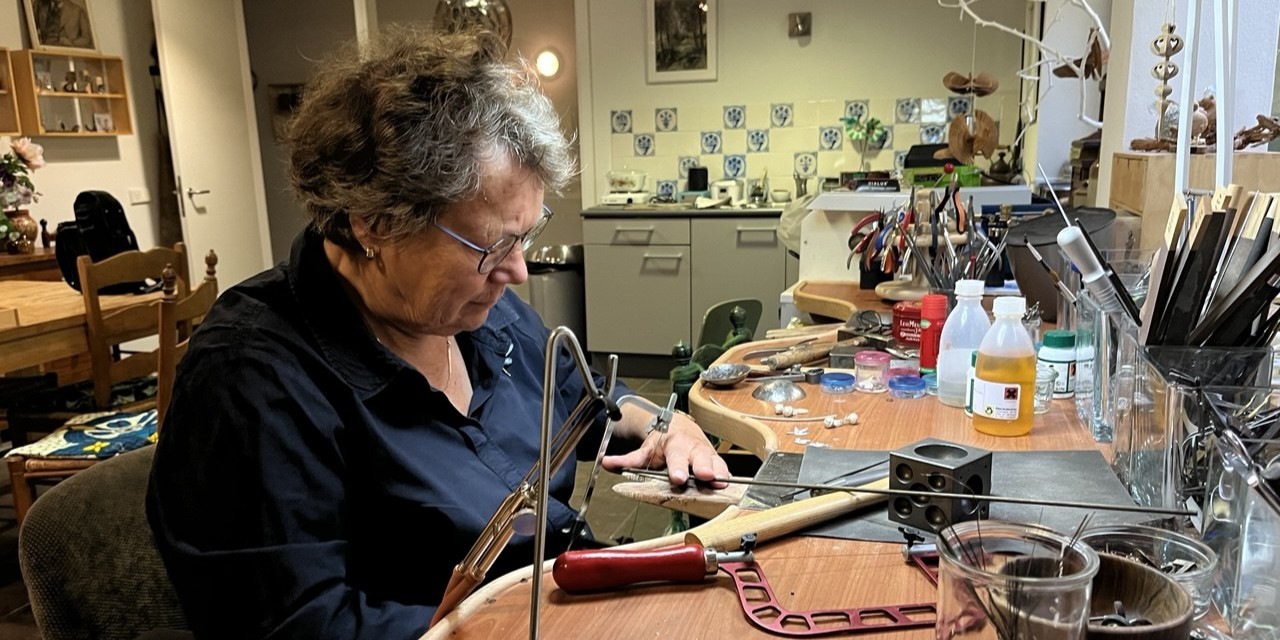 Open Atelier: Miek tovert zilver om tot unieke sieraden