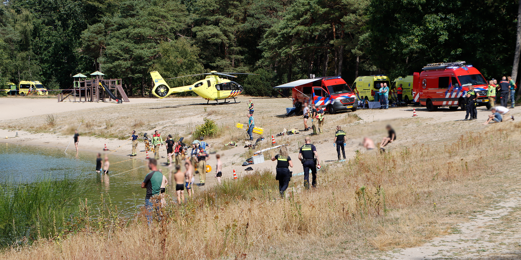 Foto: Jongens (15 en 20) overleden na vermissing in Zandenplas