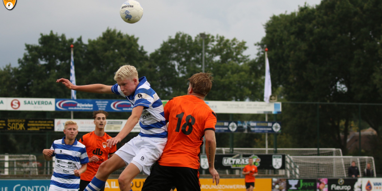 Foto: DSV’61 haalt uit in derby tegen ESC