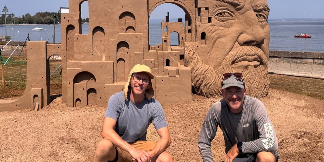 Makers Zandsculpturen Garderen winnen eerste prijs in Zwitserland