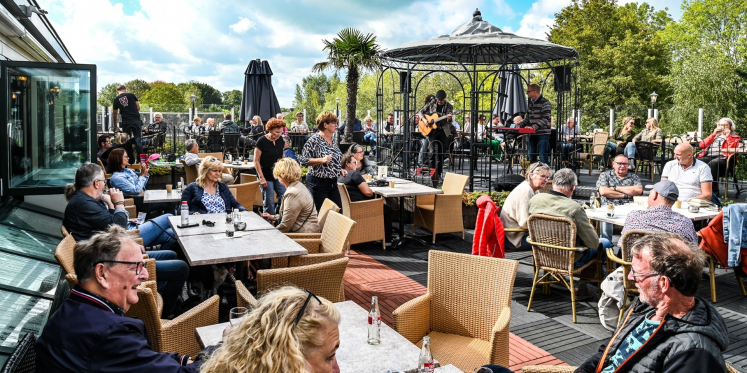 Foto: Rondje Pontje Rock: fietsen, livemuziek en pontjes langs de IJssel op 13 september