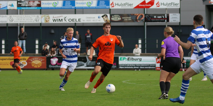 Foto: DSV’61 haalt uit in derby tegen ESC