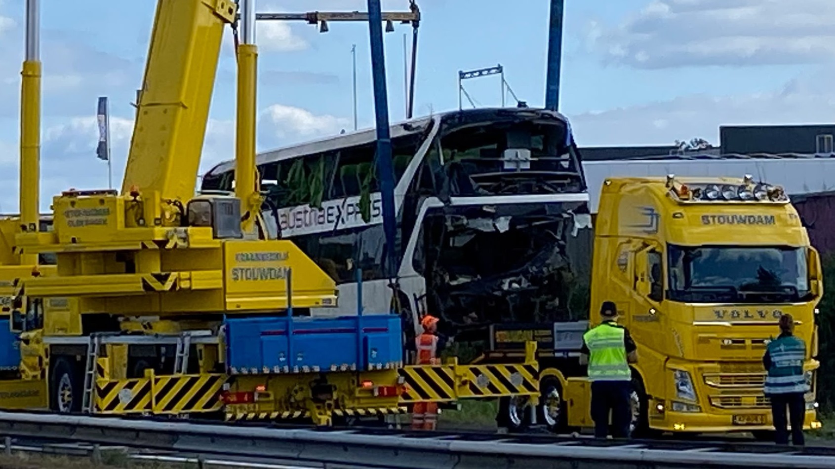 Alle gewonde kinderen uit ziekenhuis ontslagen na busongeluk op A28