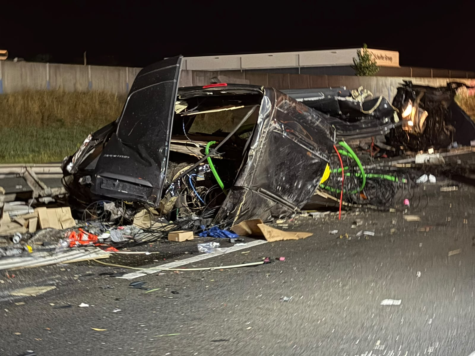 Foto: Politie zoekt getuigen van zwaar ongeluk op A28 bij Wezep