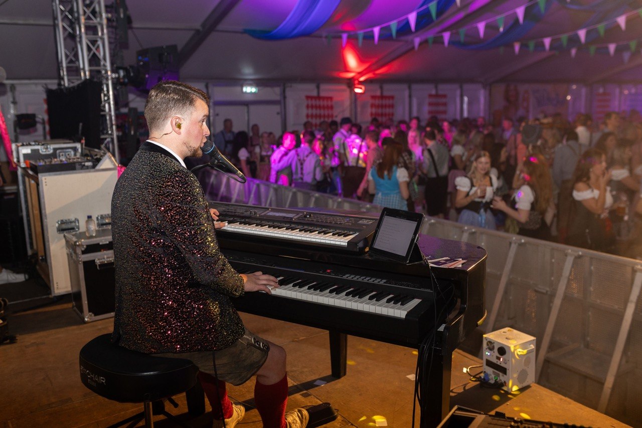 Foto: Tien jaar Oktoberfest in Nunspeet: wat maakt het evenement zo succesvol?