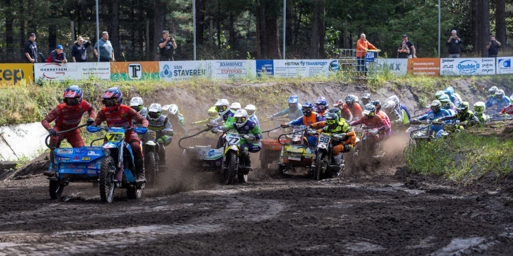 Foto: Veldman en Van den Berg winnen NK-wedstrijd zijspannen in Heerde