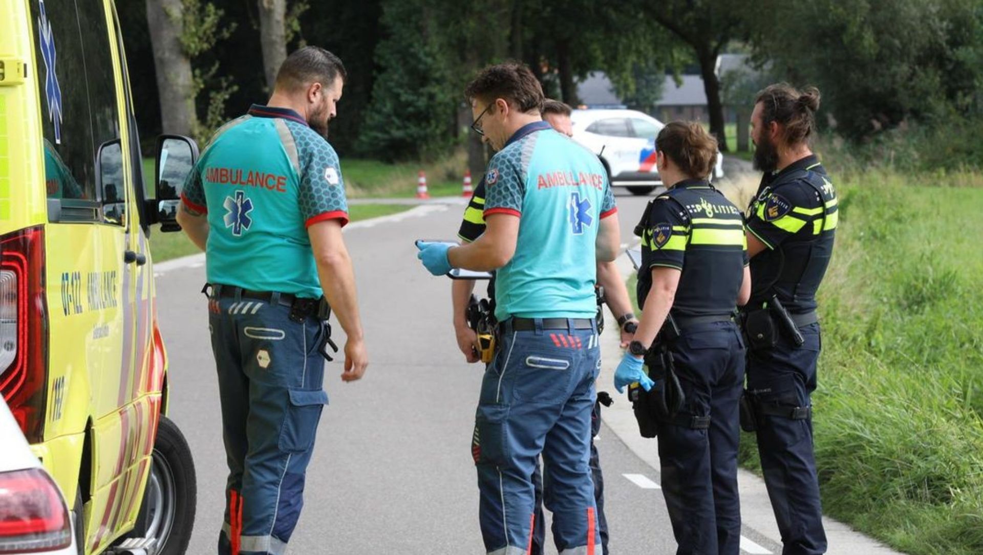 Foto: Drie gewonden bij zwaar auto-ongeluk