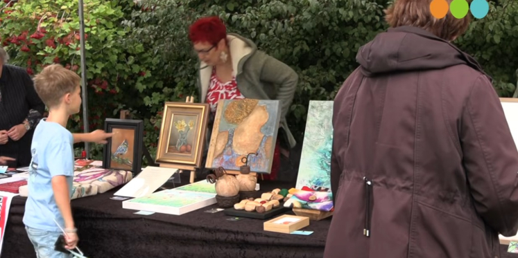 Foto: Veel diversiteit op kunstmarkt bij Molen De Hoop