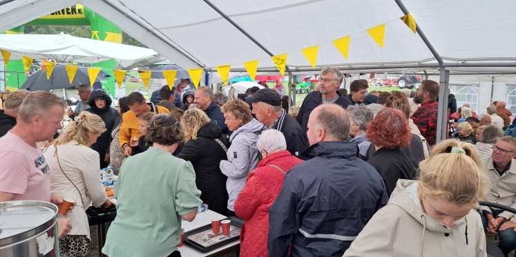 Foto: Koffietent Tienerwerk bij de Schapenmarkt