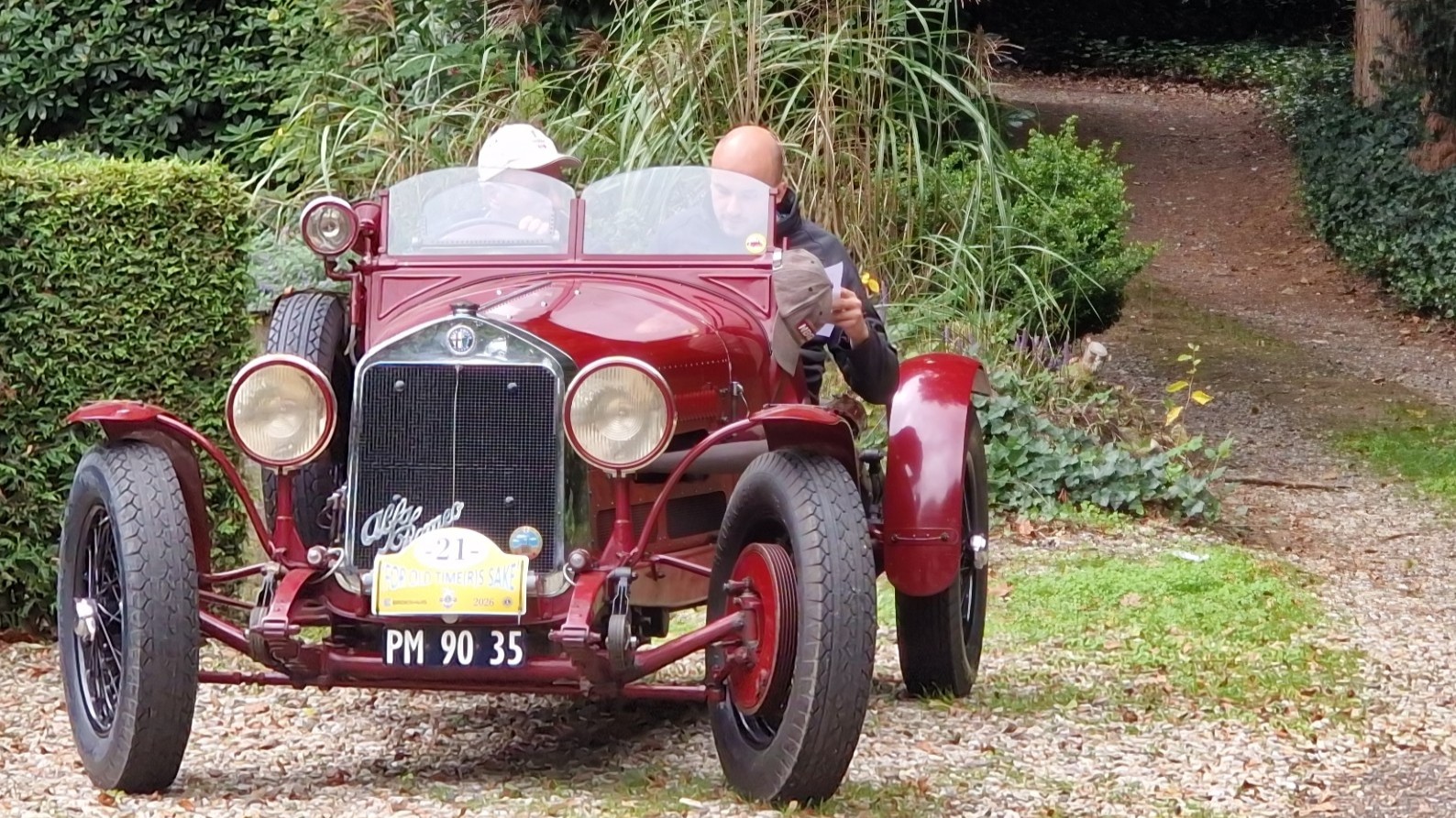 Foto: Klassiekers op de weg, opbrengst voor initiatieven uit Putten: dit zit achter de jaarlijkse oldtimertocht