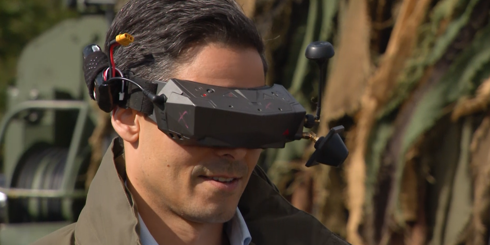 Foto: ‘Zo, dat is een haarscherp beeld’: Rob Jetten kijkt mee met droneaanval in ’t Harde