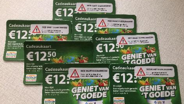 Foto: Schenk Voedselbank uw Cadeaukaart Postcode Loterij