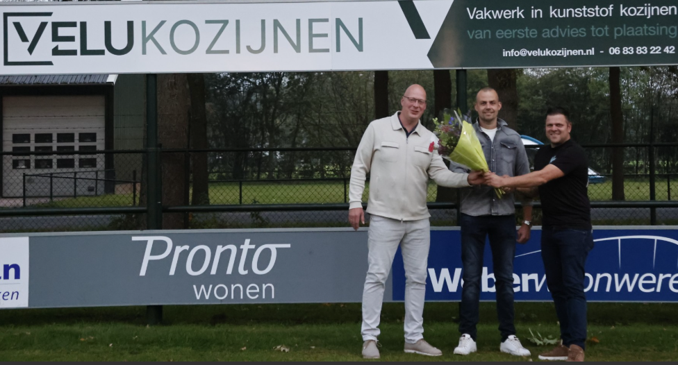 Foto: DSV’61 verwelkomt nieuwe sponsor