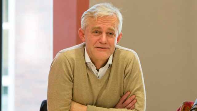 Foto: Koos zet zich in voor mensen met suïcidale gedachten: ‘De kracht in wat we doen is ruimte geven om te praten’