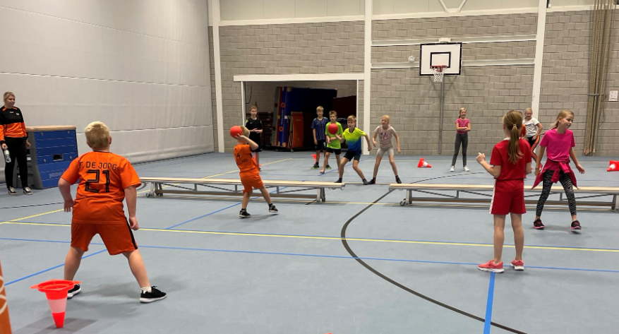 Foto: Bunkertrefbal voor groep 5 t/m 8