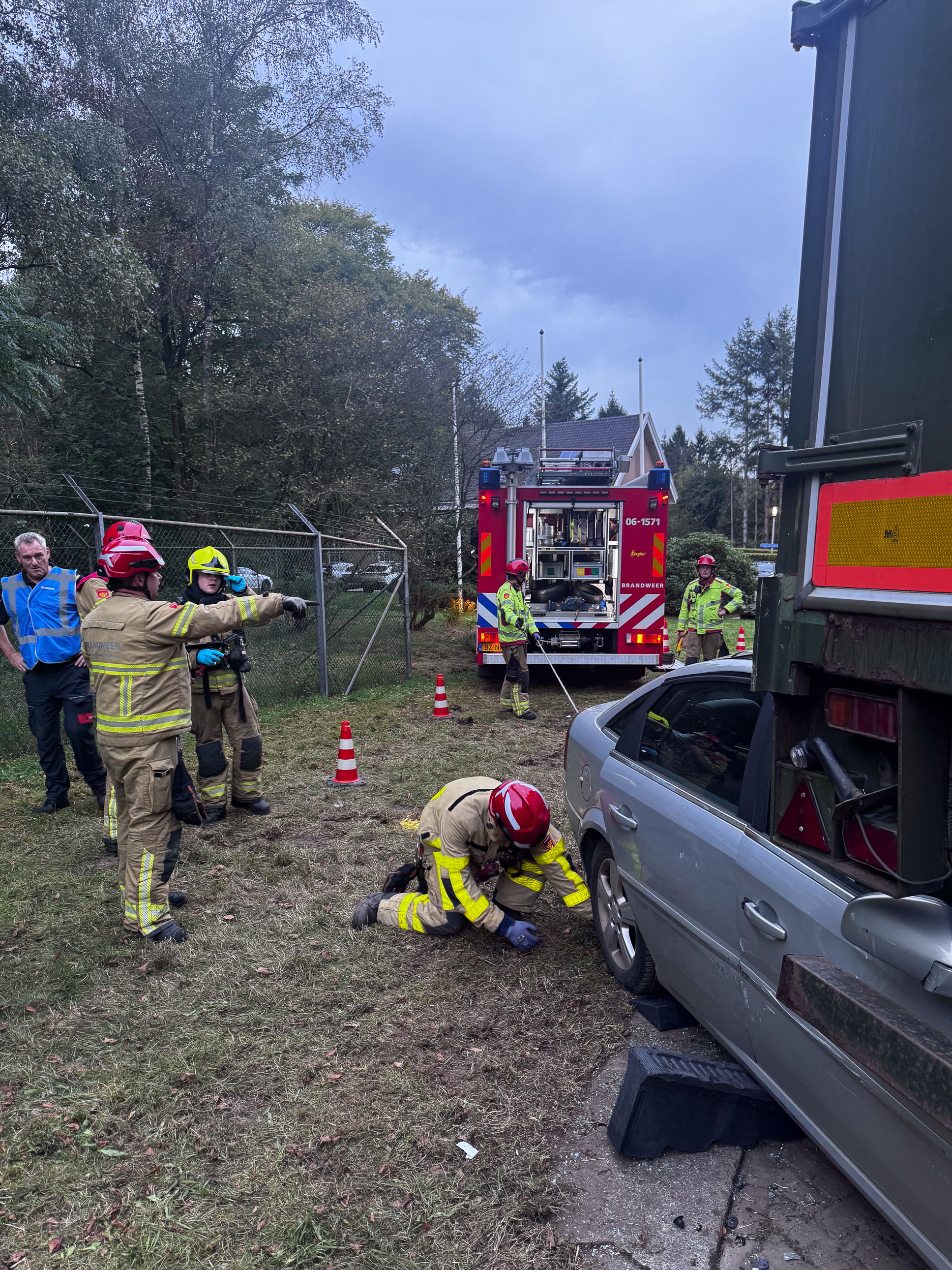 Foto: Brandweer Wezep neemt deel aan vijftiende Brandweer Oefencarrousel