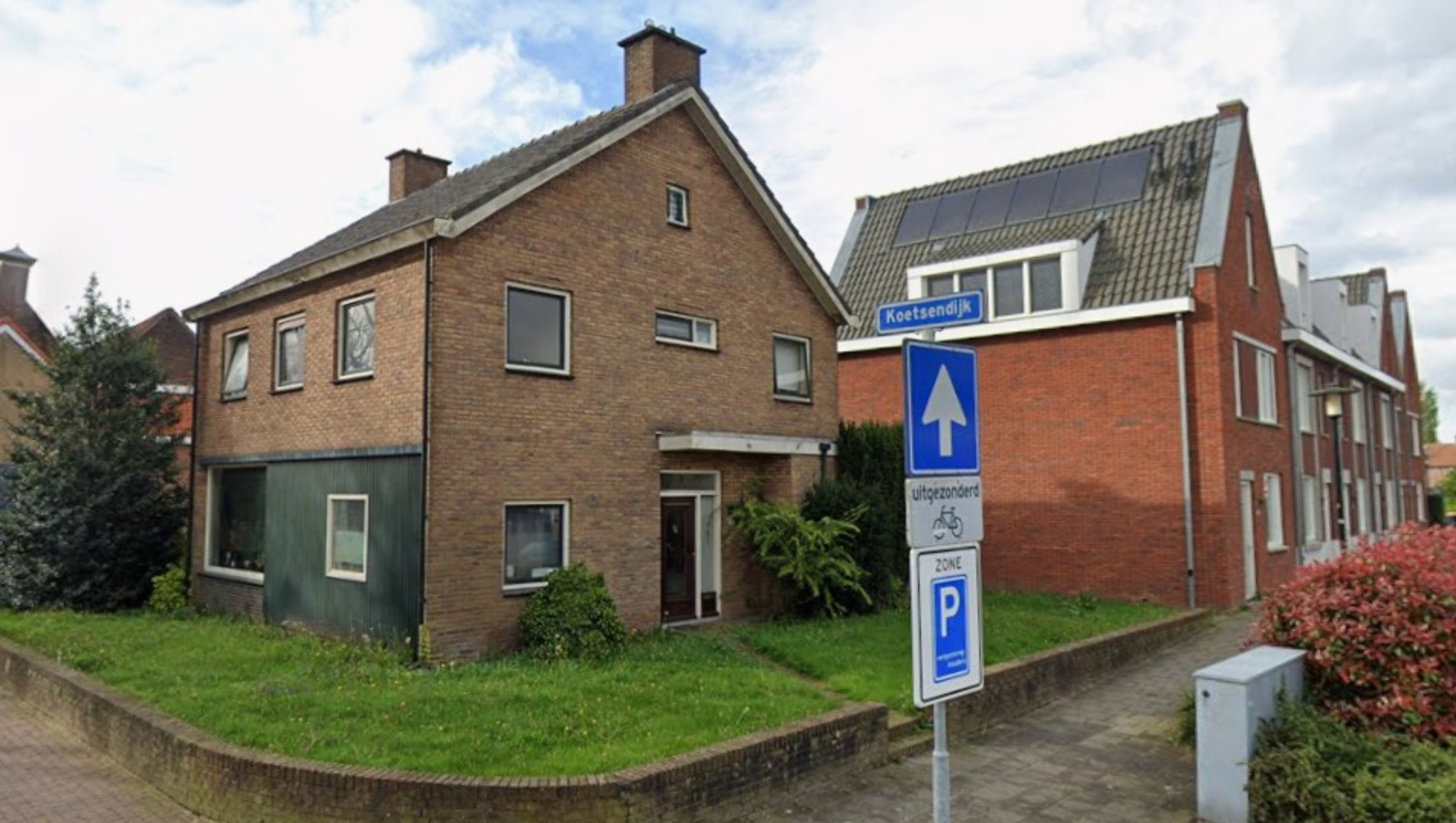 Foto: Bouwplannen Torenstraat in Nijkerk van tafel: voormalige burgemeesterswoning te koop
