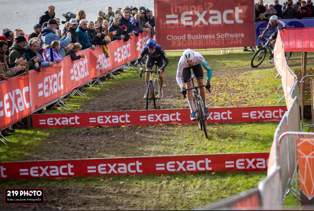 Foto: Wereldtoppers én lokale toppers aan start Internationale Cyclocross Heerderstrand