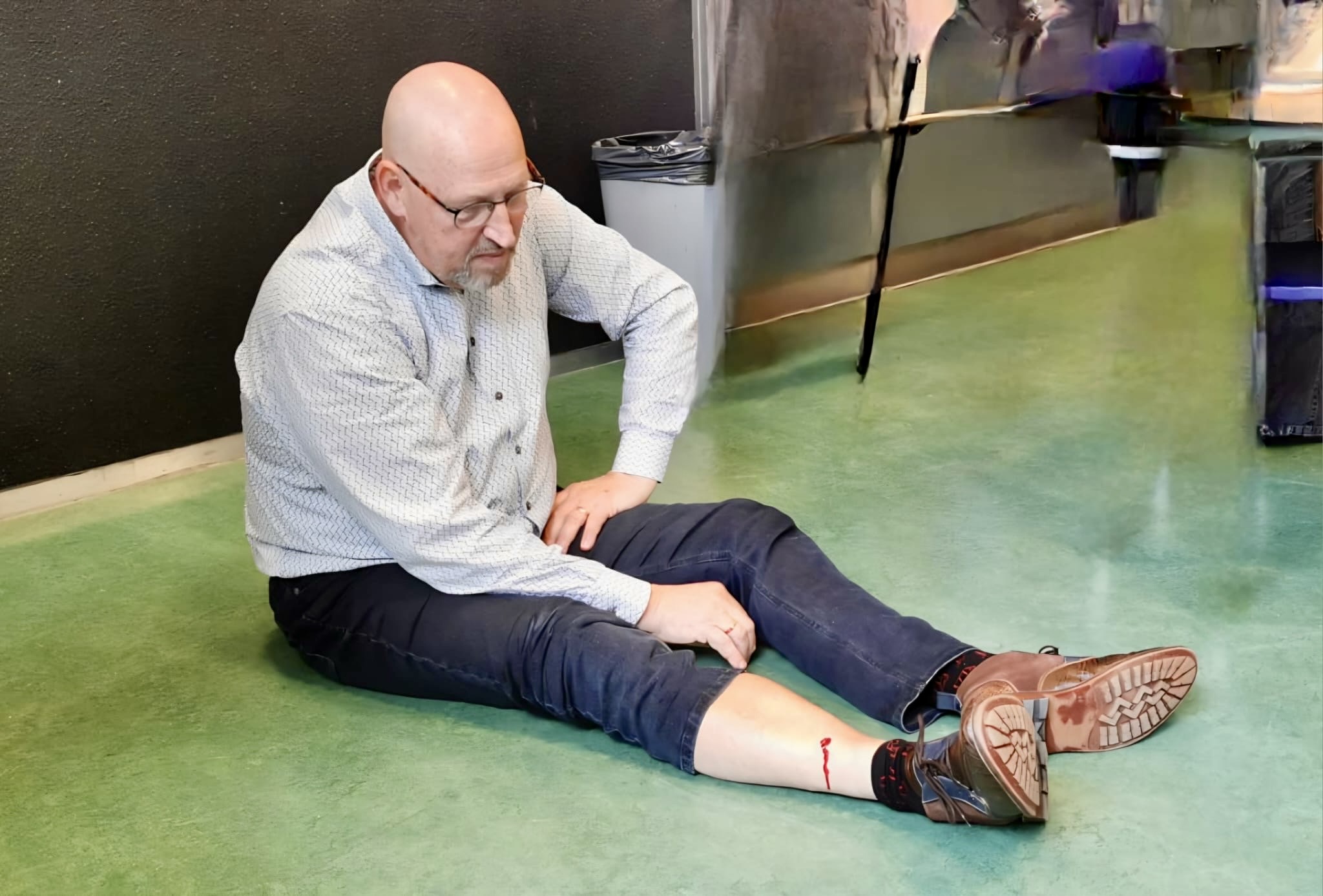Foto: Gijs speelt al ruim 30 jaar vrijwillig slachtoffer: ‘Je moet een beetje prettig gestoord zijn’