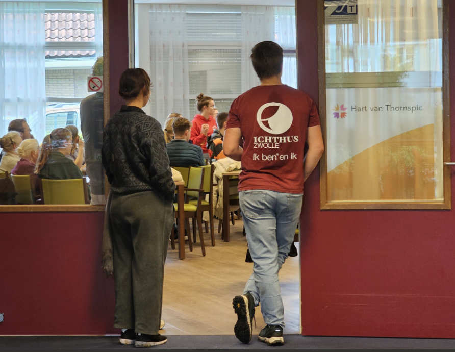 Foto: Studenten Ichthus in actie voor Thornspic