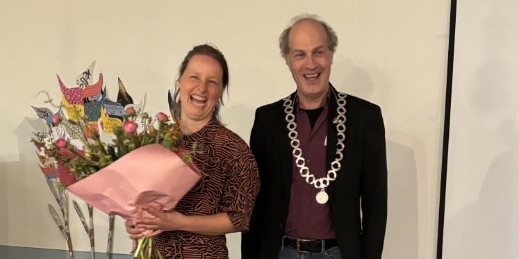 Foto: Wagenings Erezilver voor Elsje van de Weg